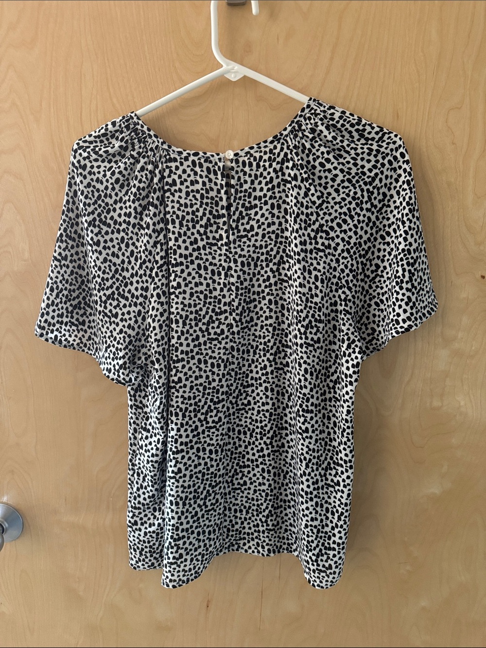 NWT Express Top - Picture 3 of 3